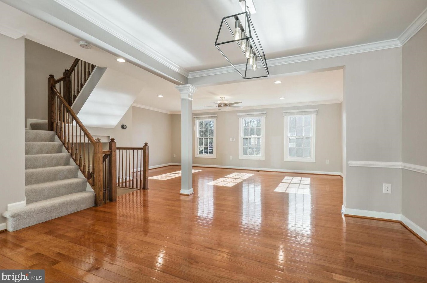 6306 Musket Ball Dr, Centreville VA  20121-2381 exterior