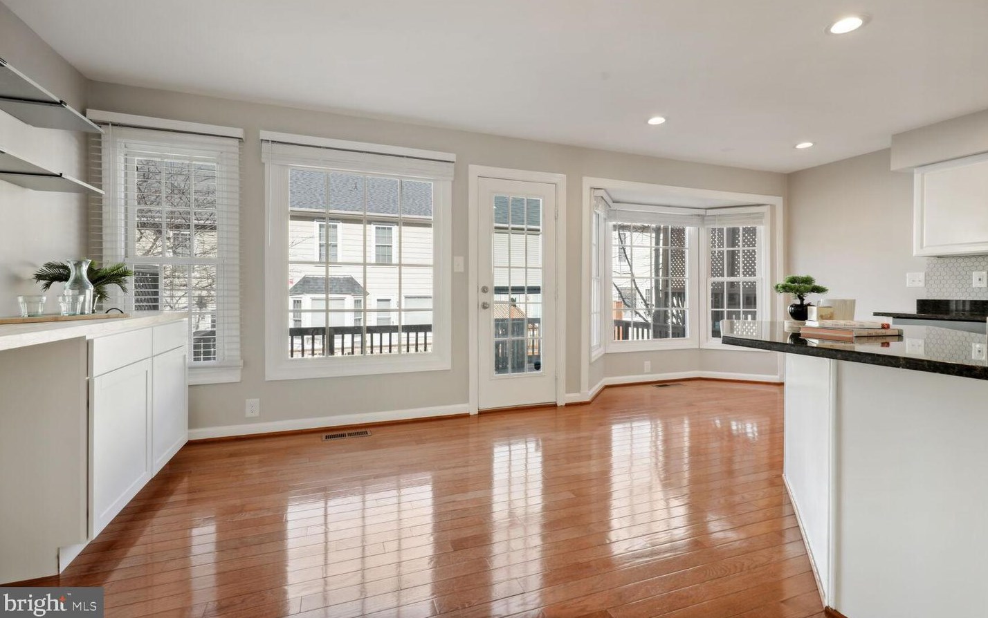 6306 Musket Ball Dr, Centreville VA  20121-2381 exterior