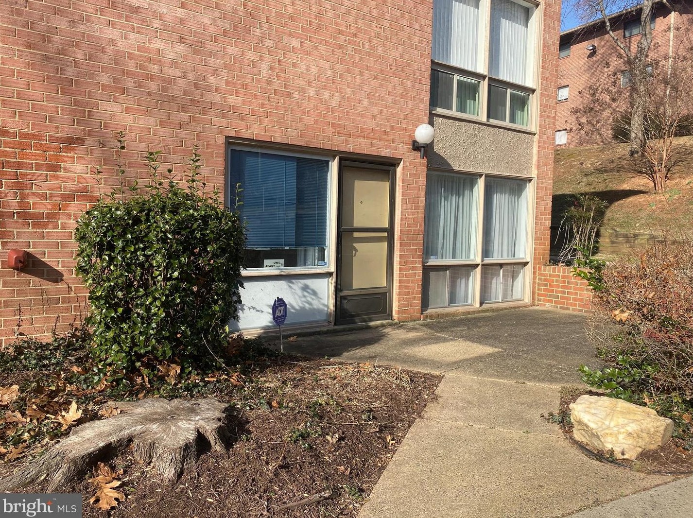 7332 Lee Hwy #32/t3, Falls Church, VA 22046