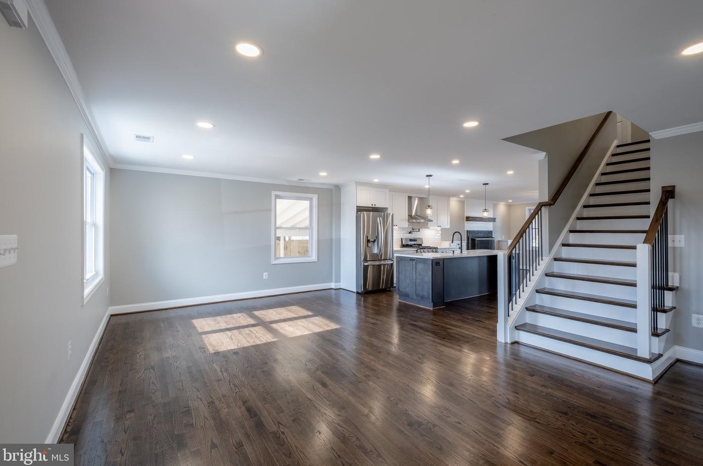 6816 Westcott Rd, Falls Church, VA 22042