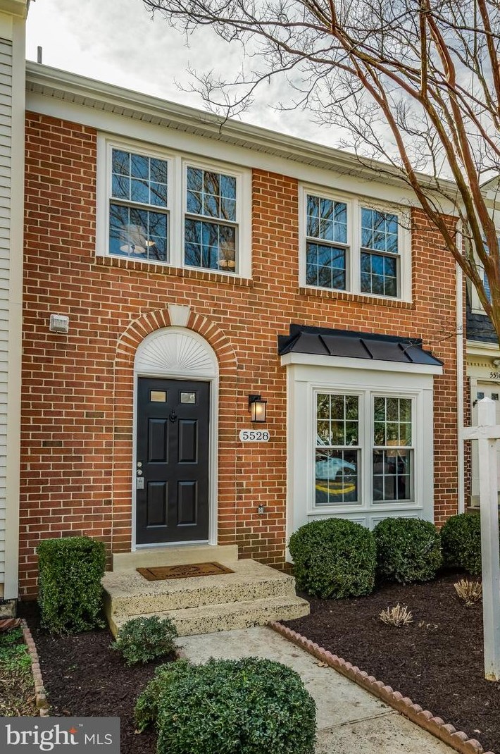 5528 La Cross Ct, Fairfax, VA 22032-4026