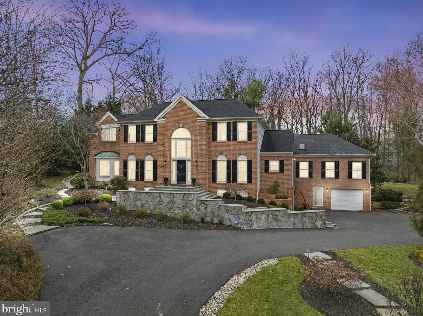 1202 Tottenham Ct, Herndon, VA 20194