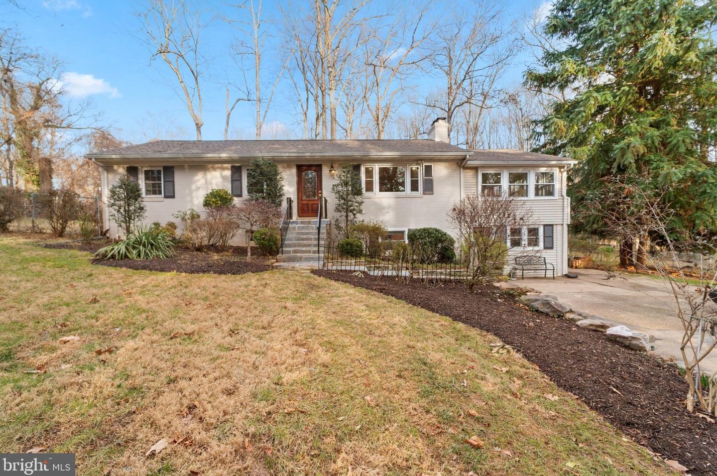 4709 Holly Ave, Fairfax, VA 22030-5628