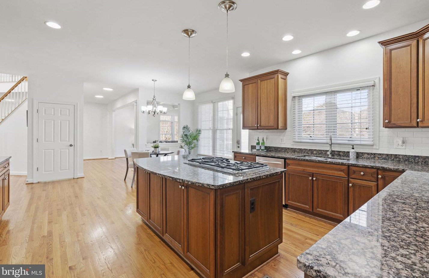 11622 Forest Hill Ct, Fairfax, VA 22030-5630