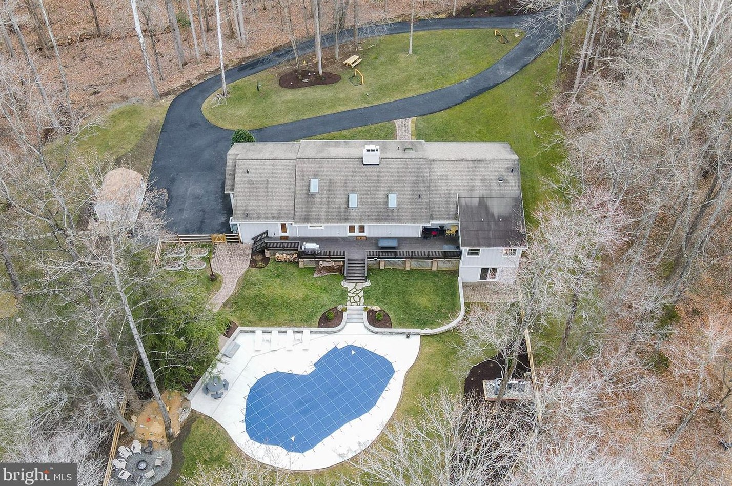 7510 Willowbrook Rd, Fairfax, VA 22039-2114