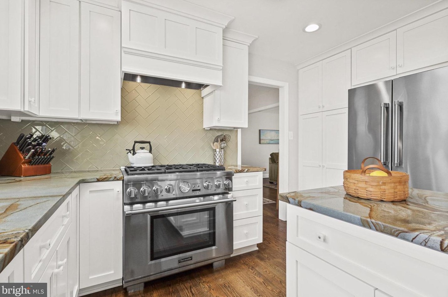 9123 Scott St, Springfield, VA 22153