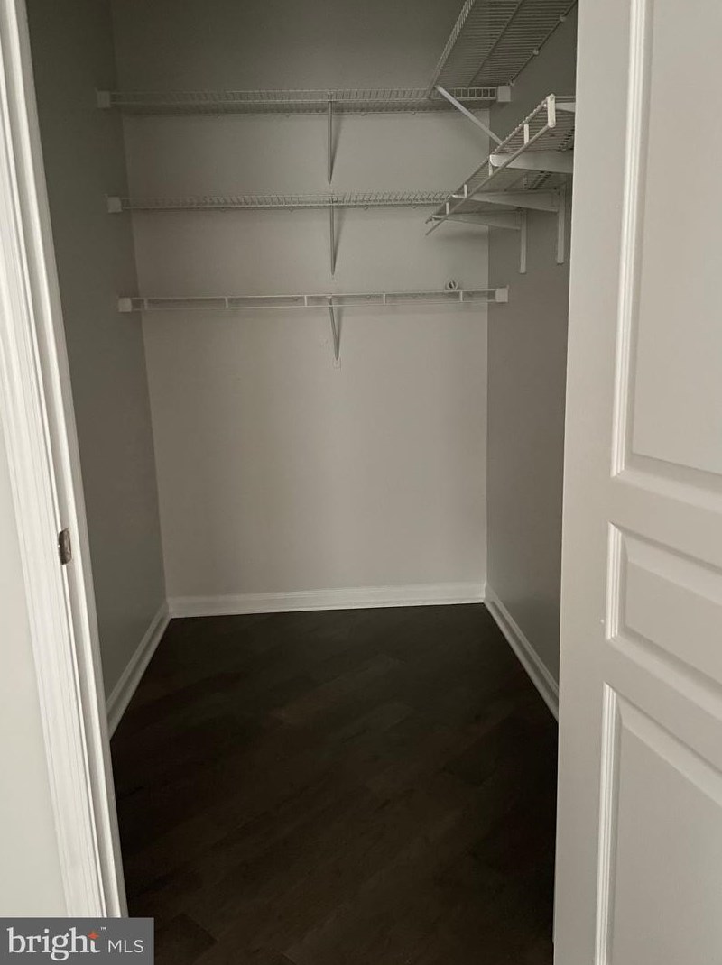 12913 Alton Sq Apt 112, Herndon, VA 20170