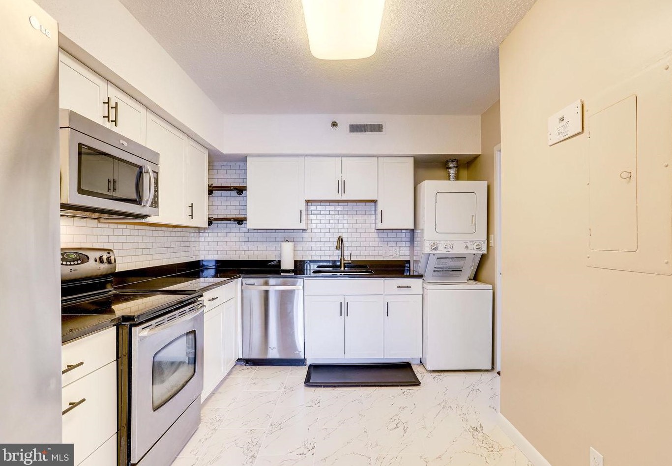 5505 Seminary Rd #1207n, Falls Church, VA 22041