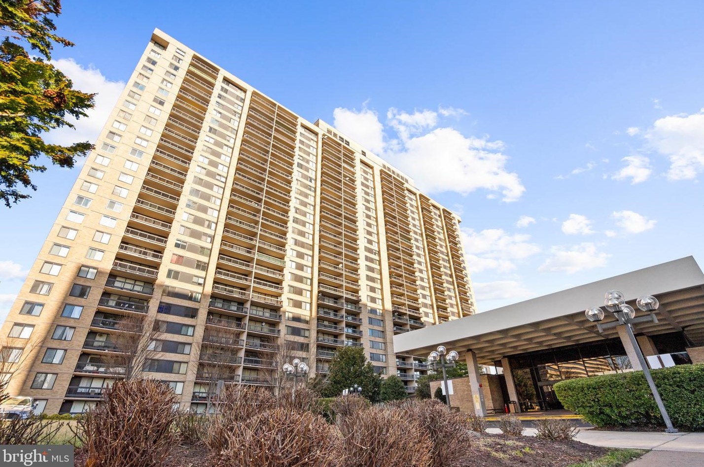3701 S George Mason Dr Apt 216n, Falls Church, VA