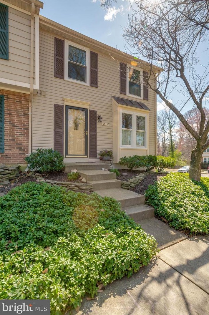 9079 Tiffany Park Ct, Springfield, VA 22152