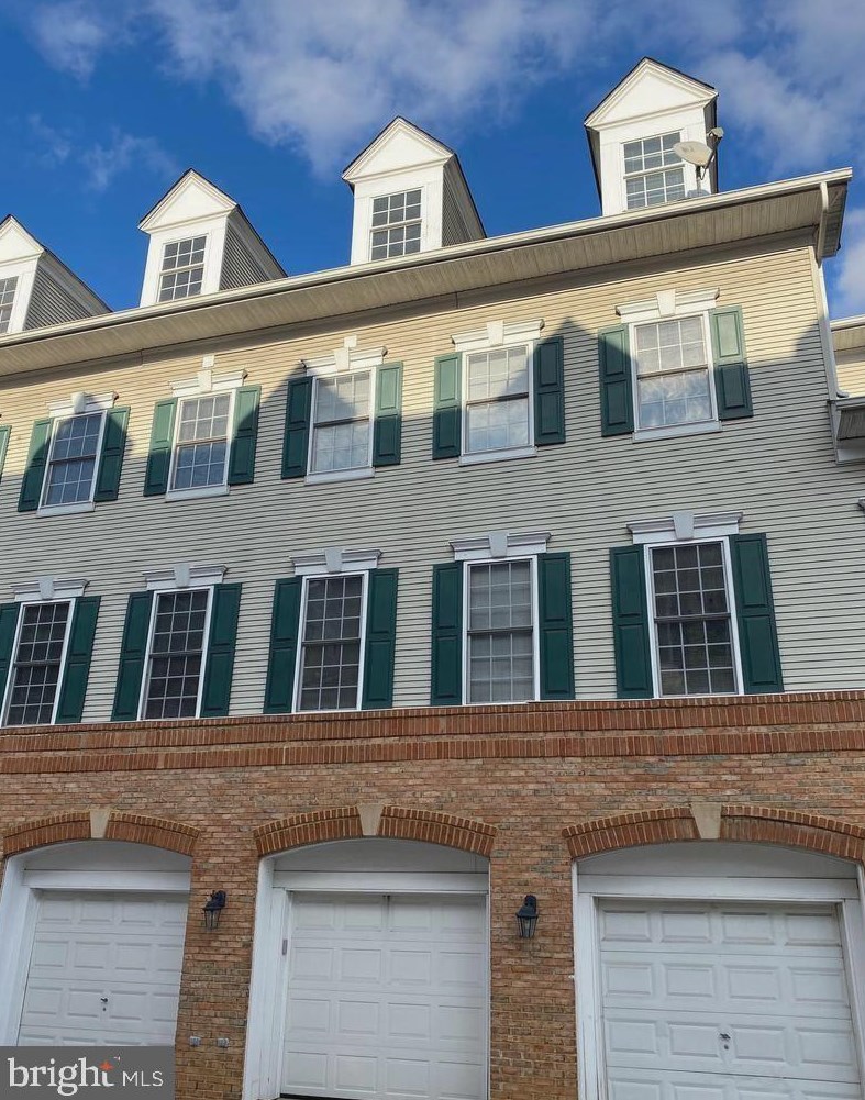 8933 Milford Haven Ct #33a, Lorton, VA