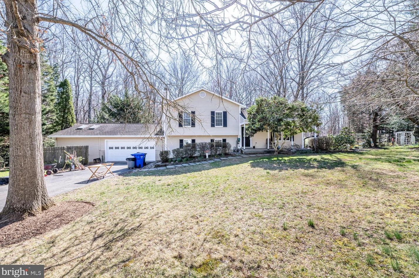 4817 Marymead Dr, Fairfax, VA 22030-6255