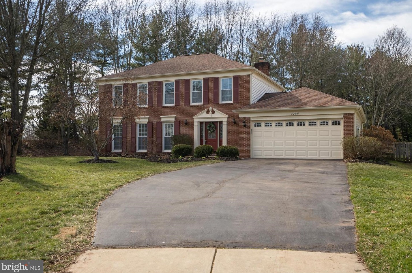 3244 Duck Pond Ct, Herndon, VA 20171