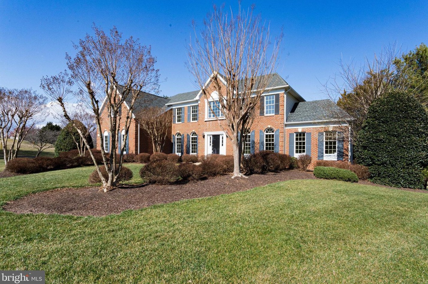 11710 Crippen Ct, Great Falls, VA 22066