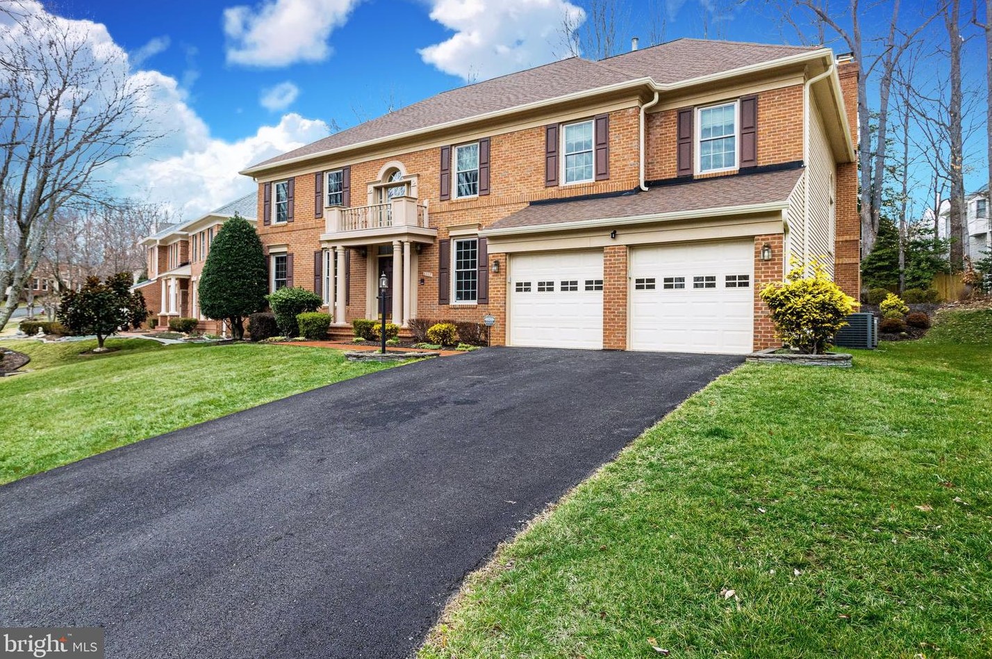 8117 Bellingham Ct, Fairfax, VA 22039-3151