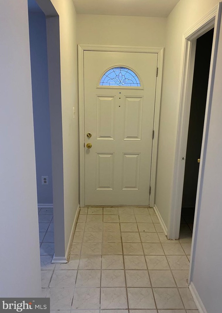5209 Lonsdale Dr, Springfield, VA 22151