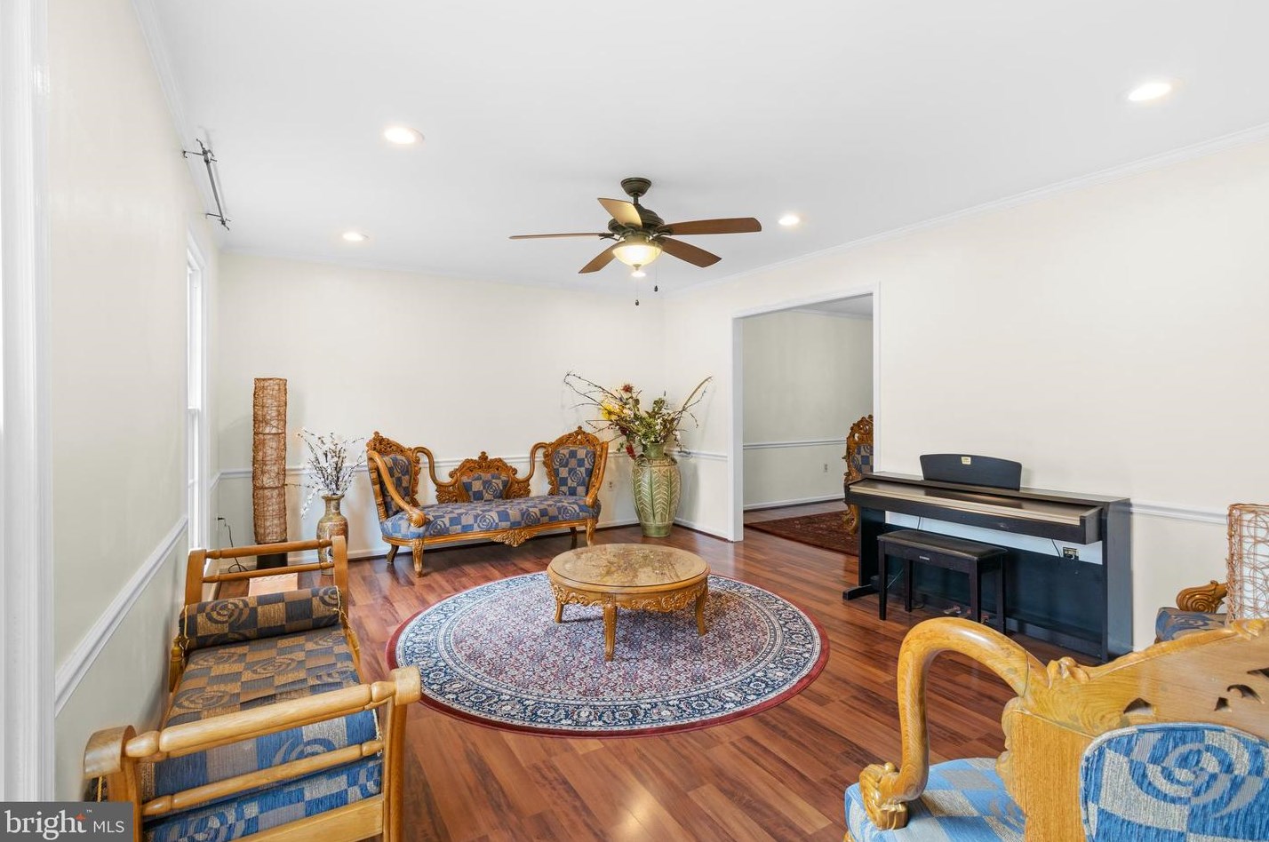 7136 Rolling Forest Ave, Springfield, VA 22152