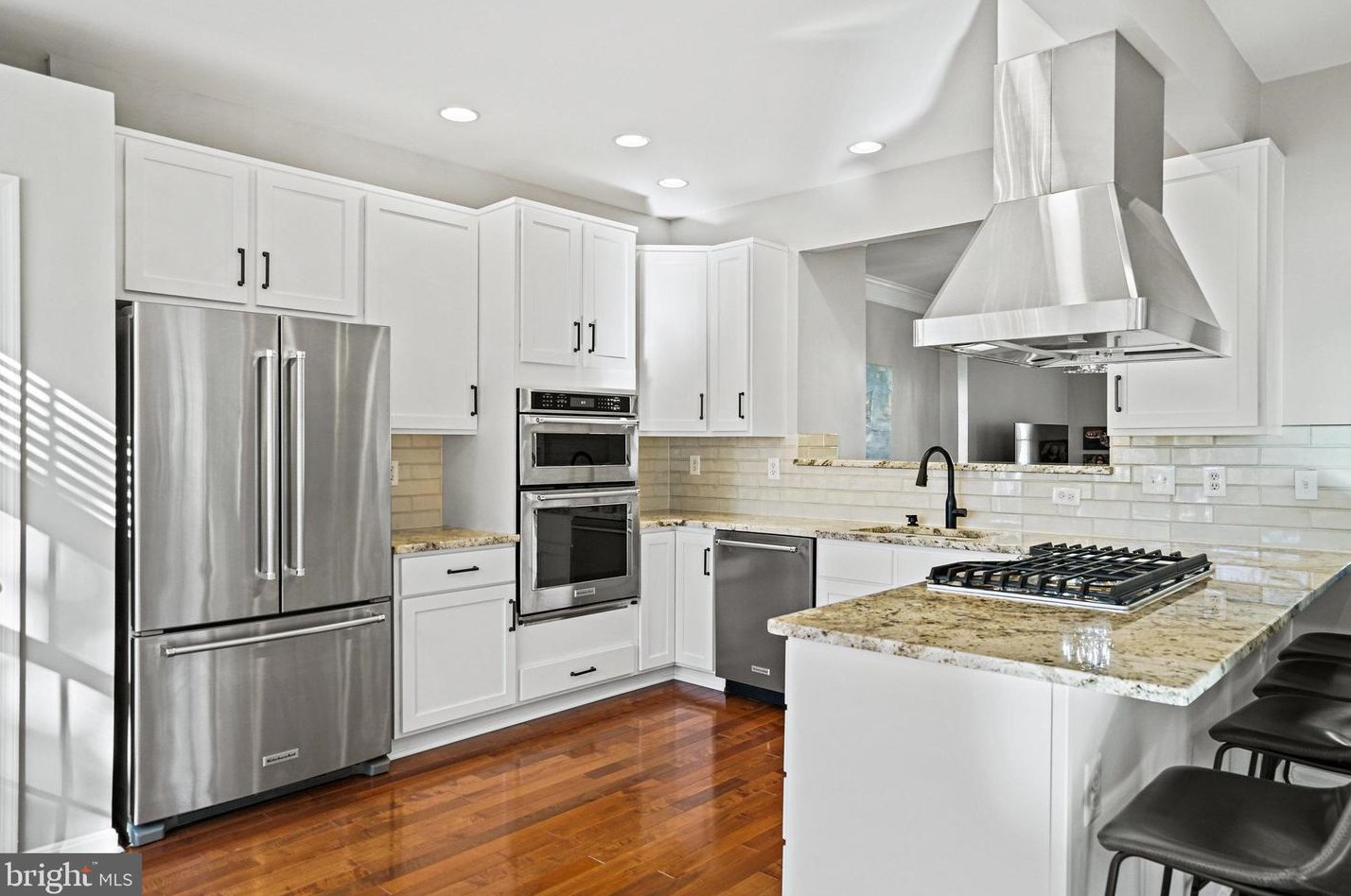 2972 Lismore Ln, Fairfax, VA 22031