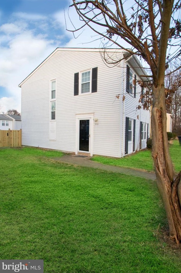 9490 Mooregate Ct, Lorton, VA 22079