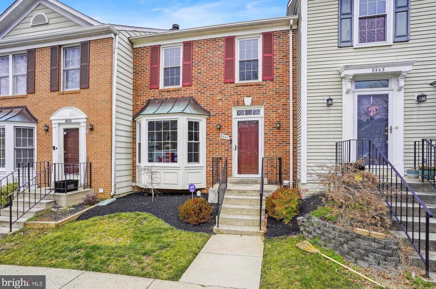 9541 Shepherd Hills Dr, Lorton, VA 22079