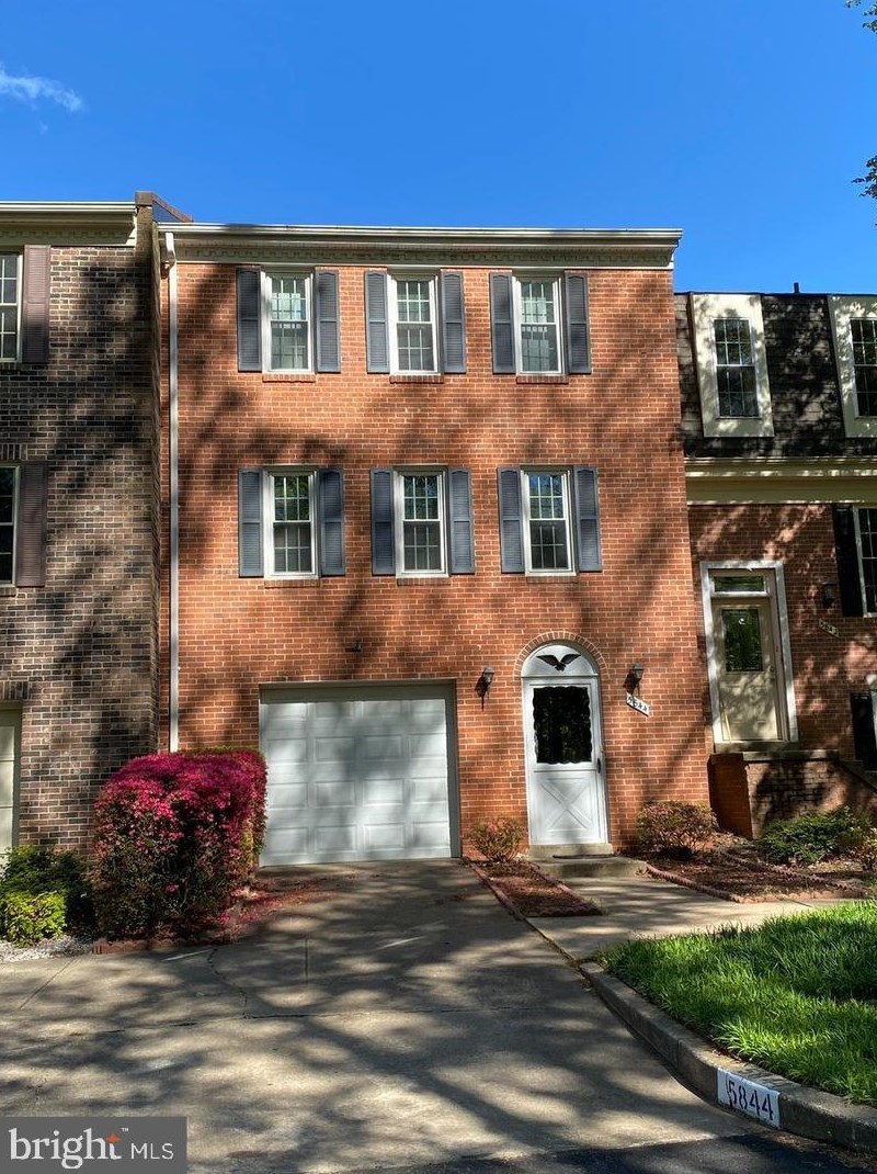 5844 Kara Pl, Springfield, VA 22015