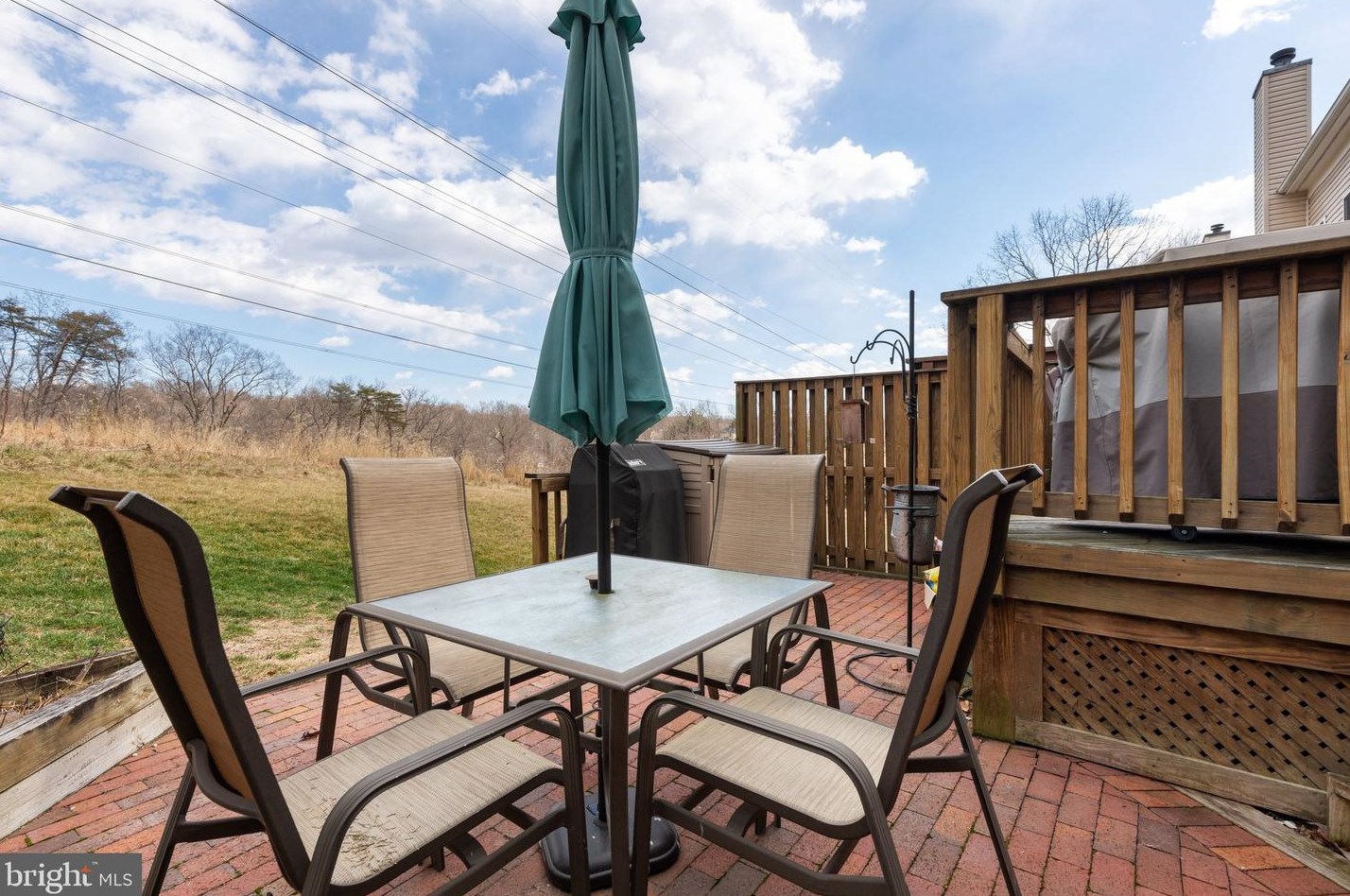 14127 Compton Valley Way, Centreville VA  20121-5002 exterior