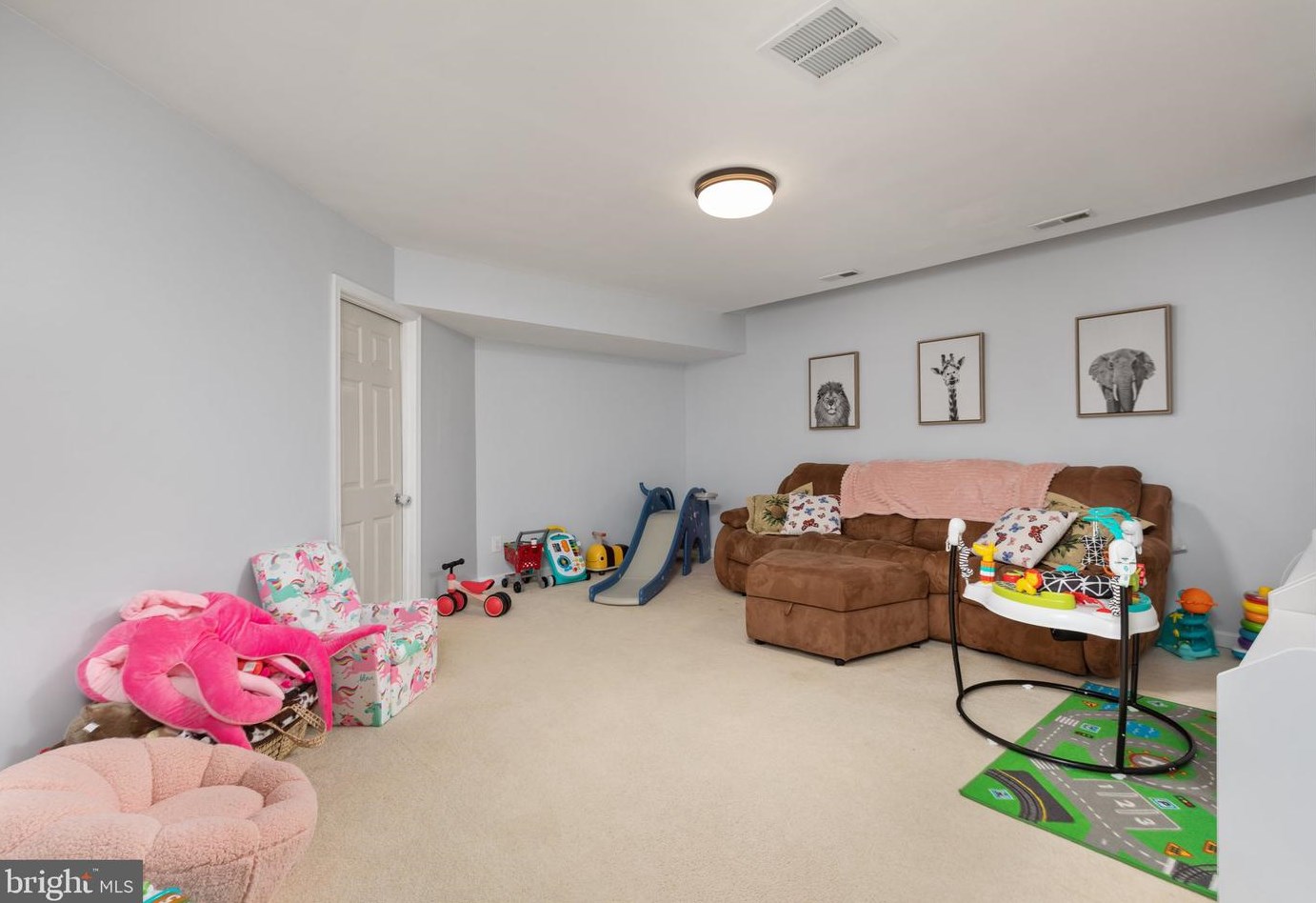 14127 Compton Valley Way, Centreville VA  20121-5002 exterior