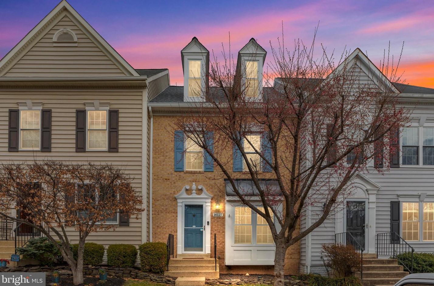 14127 Compton Valley Way, Centreville VA  20121-5002 exterior