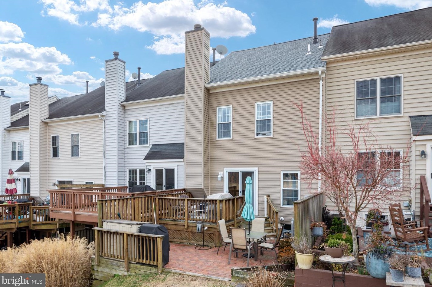 14127 Compton Valley Way, Centreville VA  20121-5002 exterior