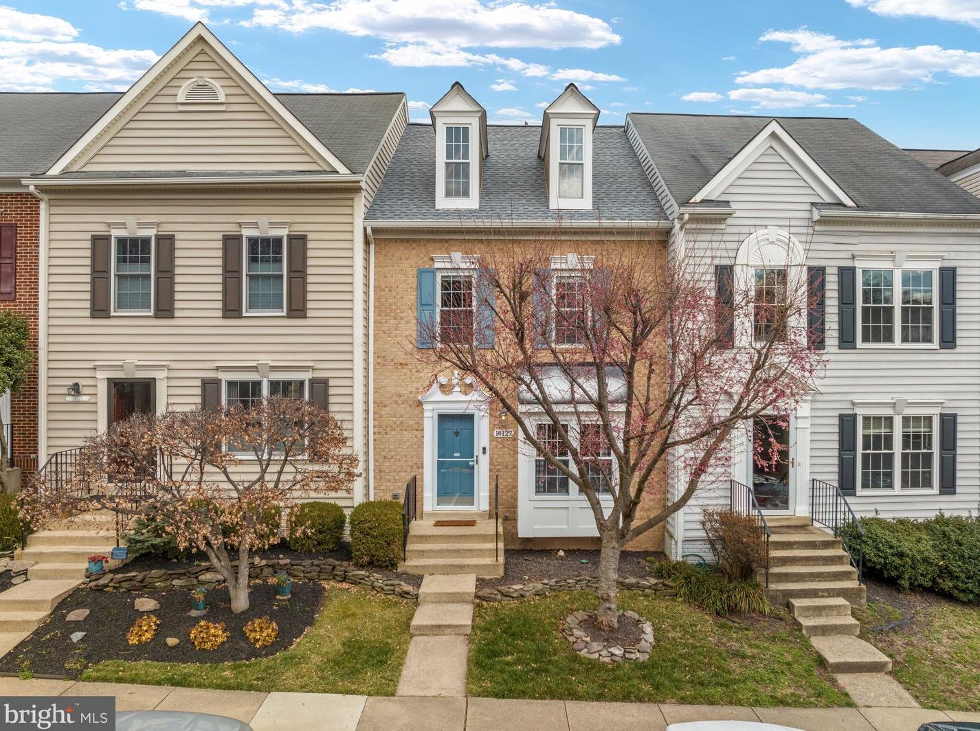14127 Compton Valley Way, Centreville VA  20121-5002 exterior