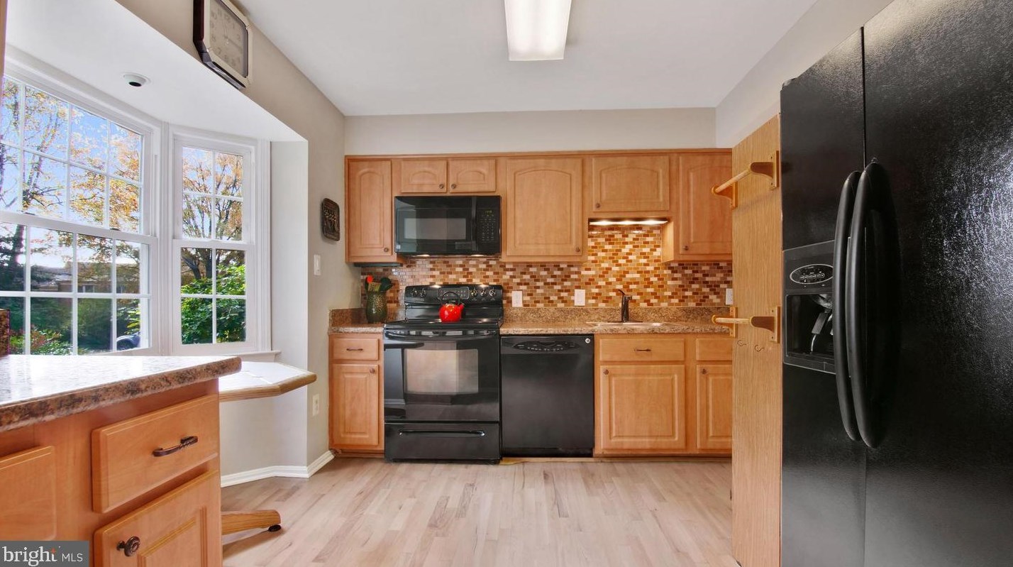 5532 Falmead Rd, Fairfax, VA 22032