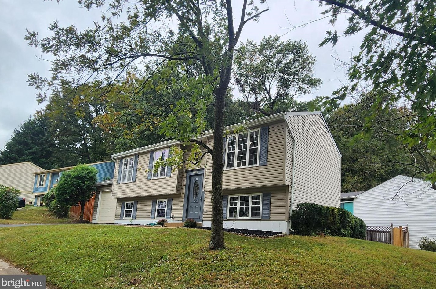 8406 Great Lake Ln, Springfield, VA 22153