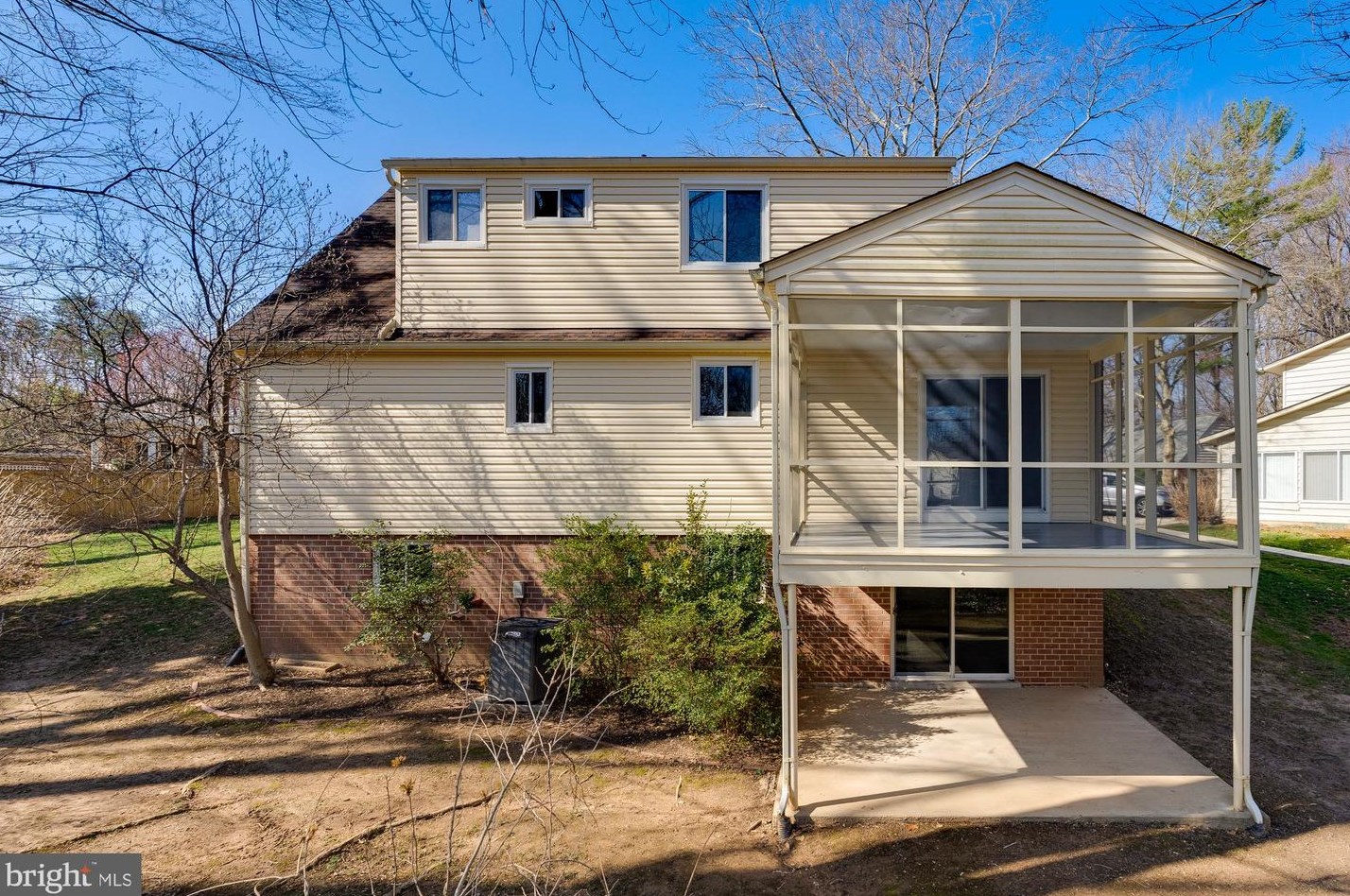 10201 Lister Ct, Fairfax, VA 22032-2324