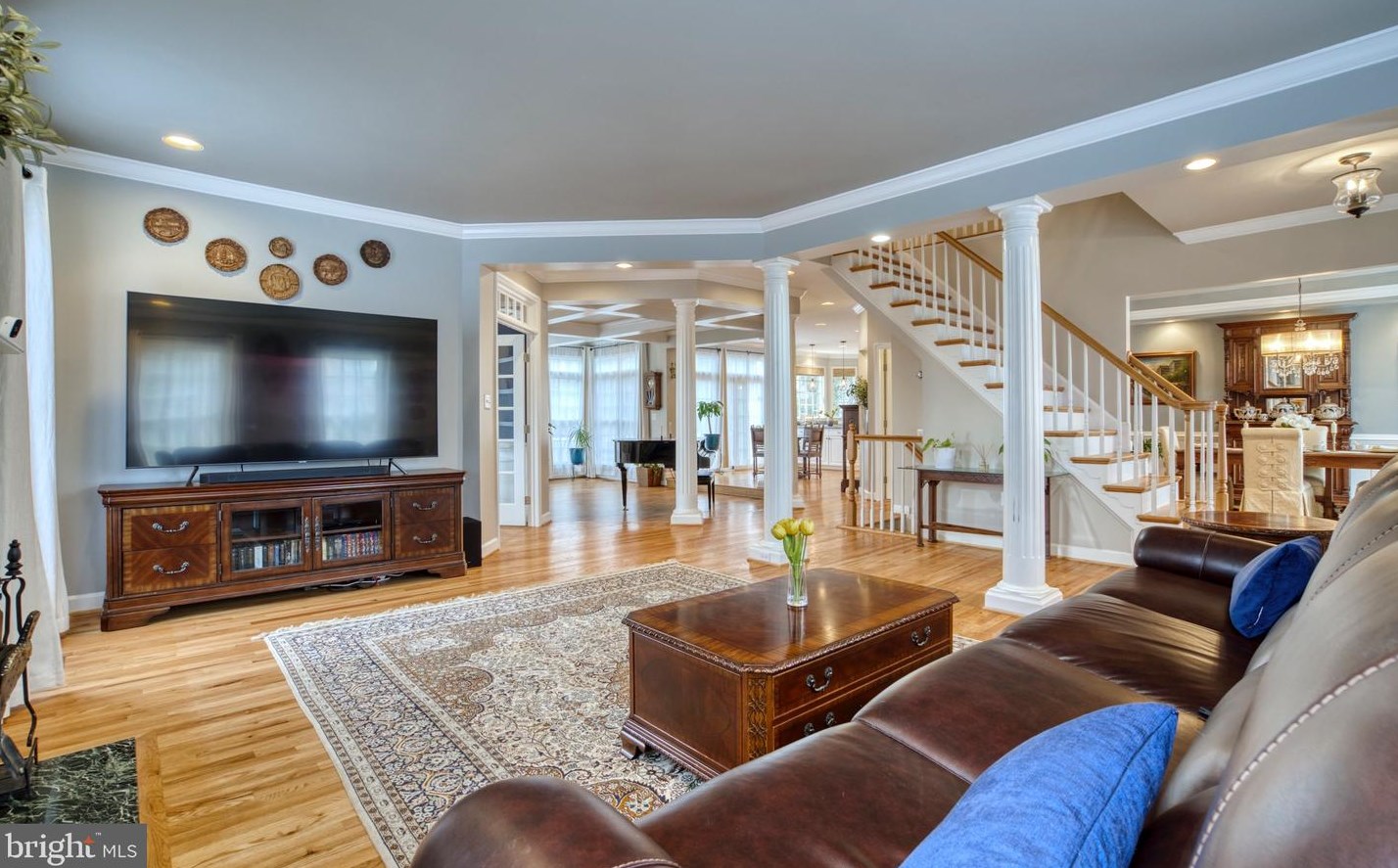 9701 Chilcott Manor Way, Vienna VA  22181-5400 exterior