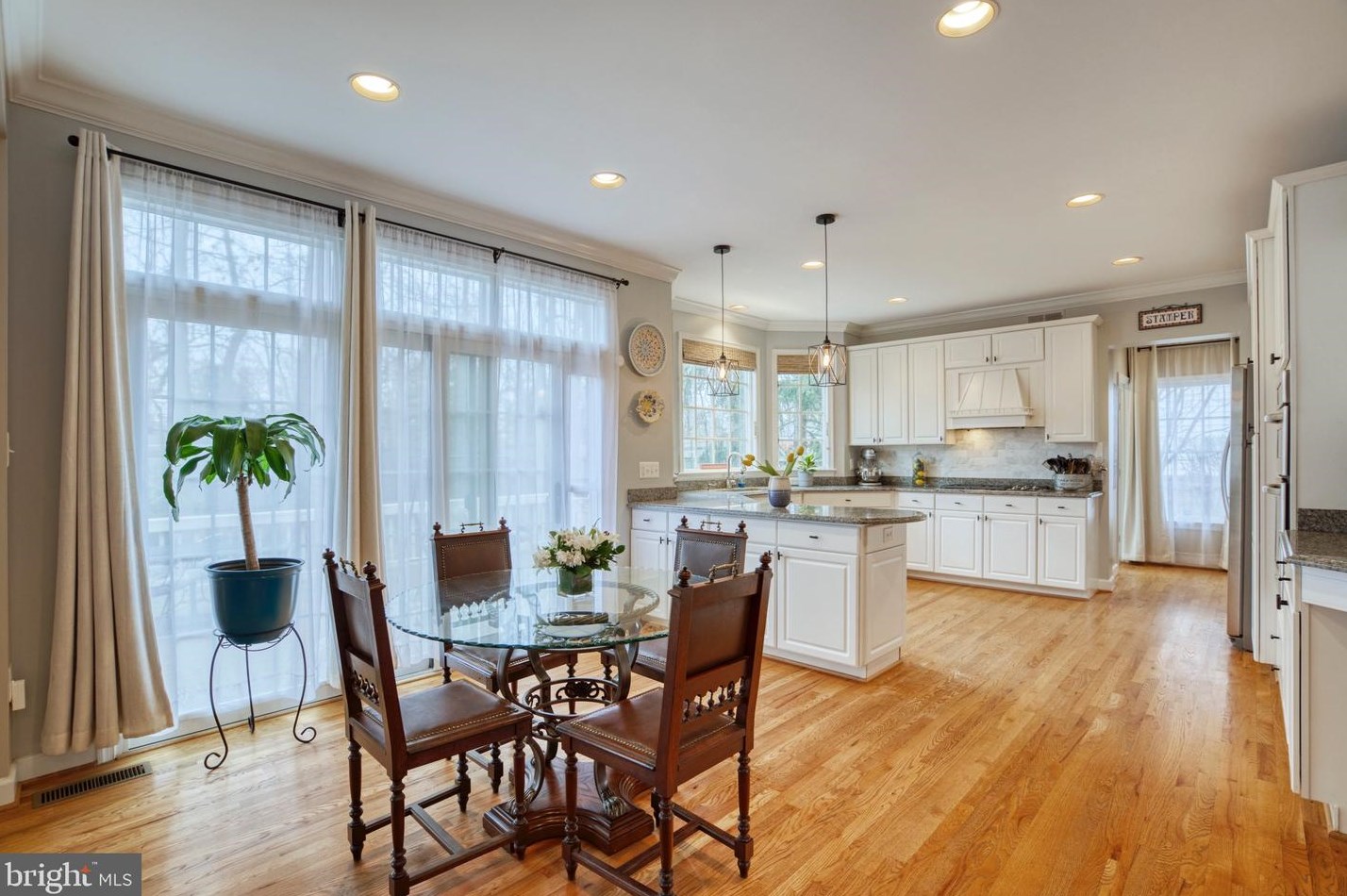 9701 Chilcott Manor Way, Vienna VA  22181-5400 exterior