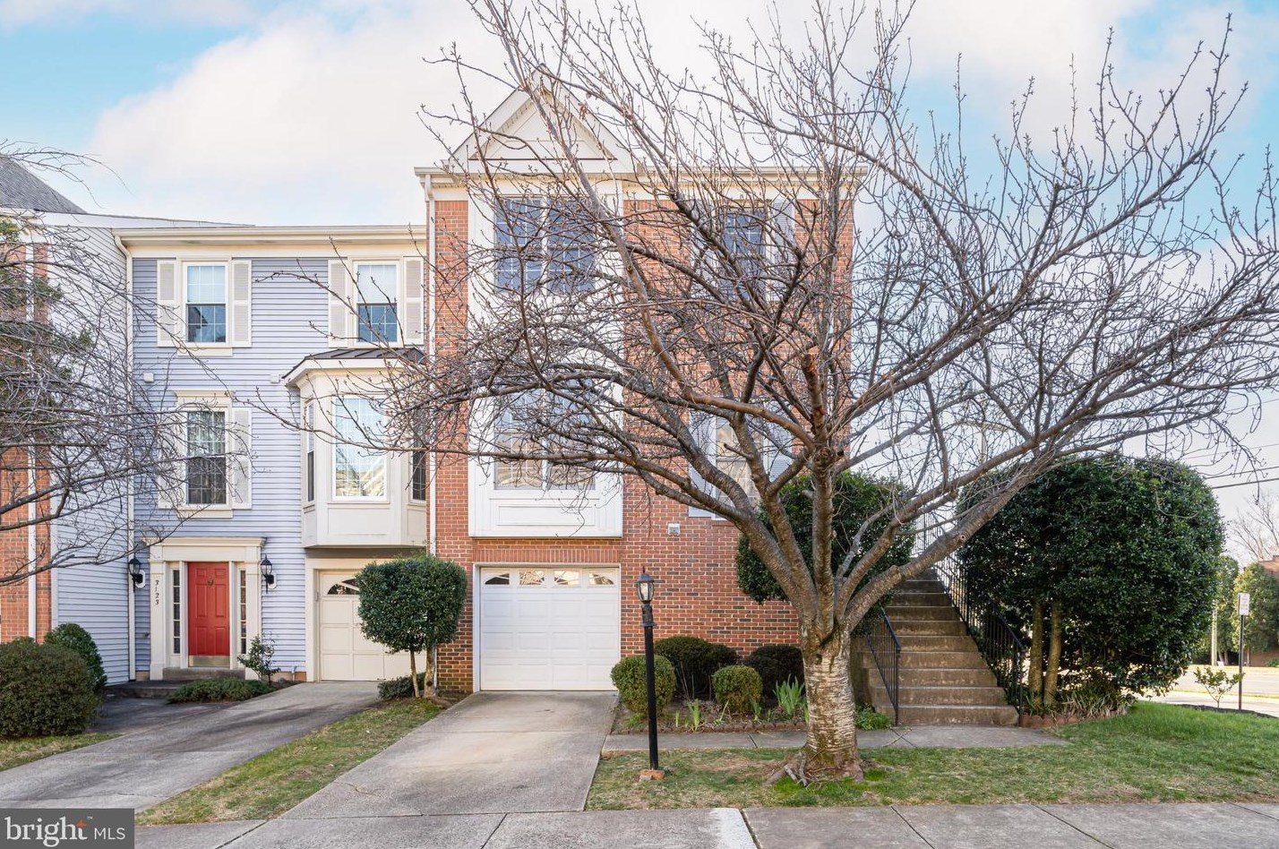 3125 Sutherland Hill Ct, Fairfax, VA 22031-5403