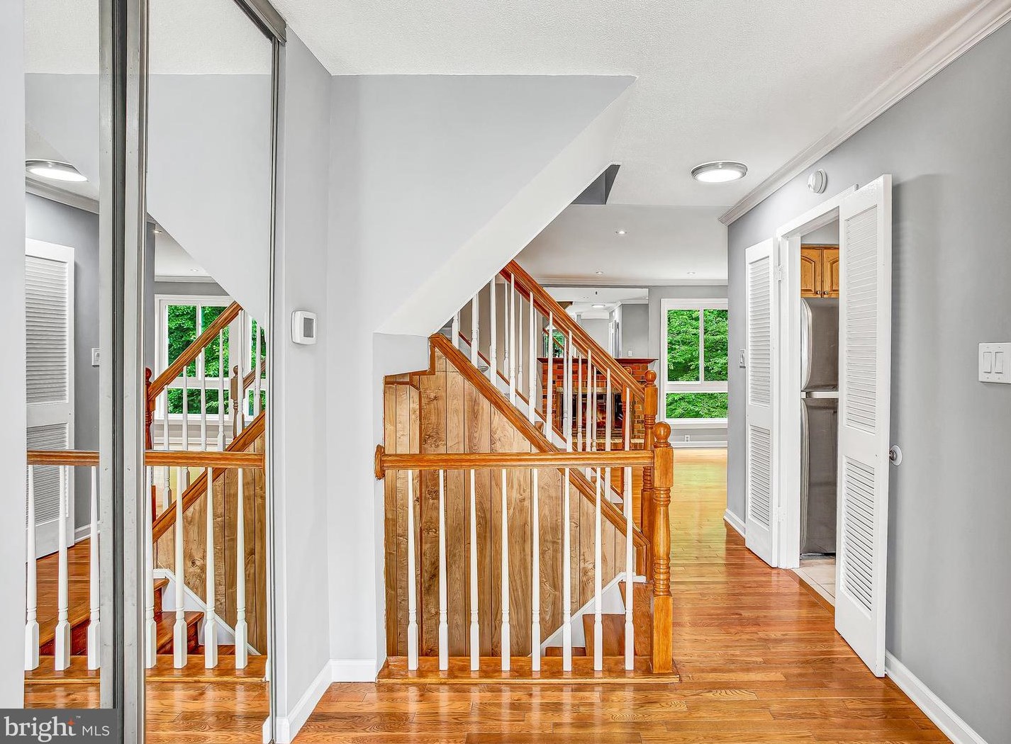 6066 Hollow Hill Ln, Springfield, VA 22152