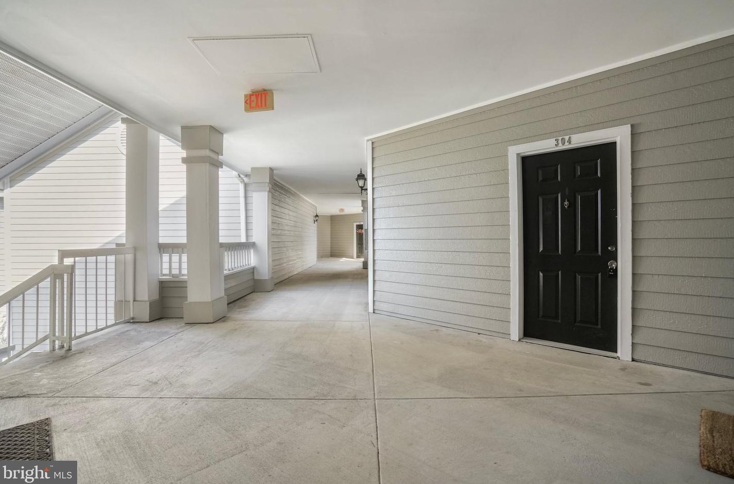 4417 Fair Stone Dr #304, Fairfax, VA 22033