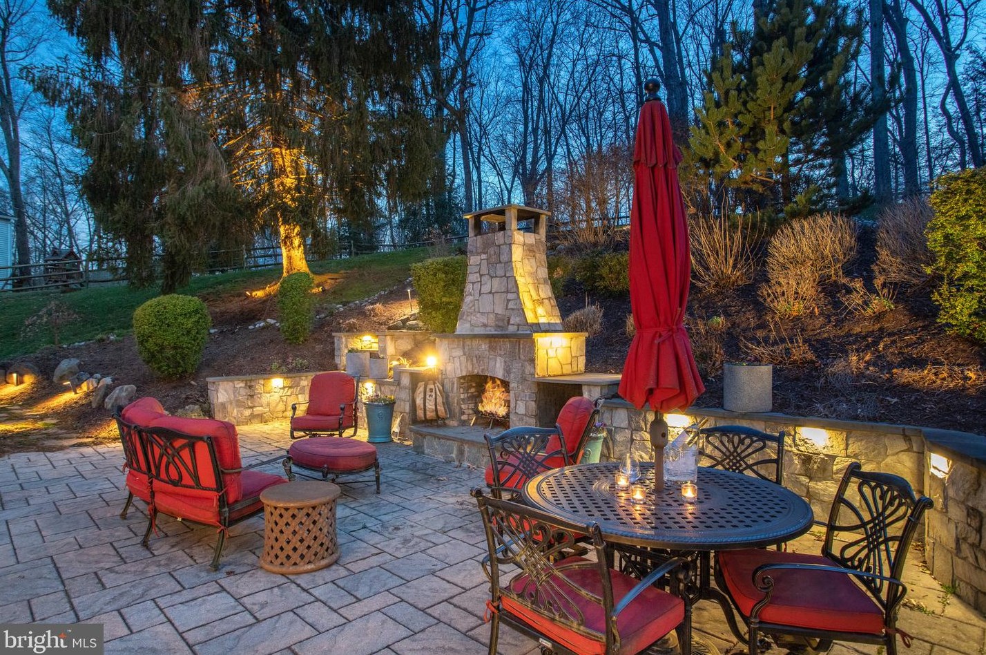 810 Hickory Vale Ln, Great Falls, VA 22066