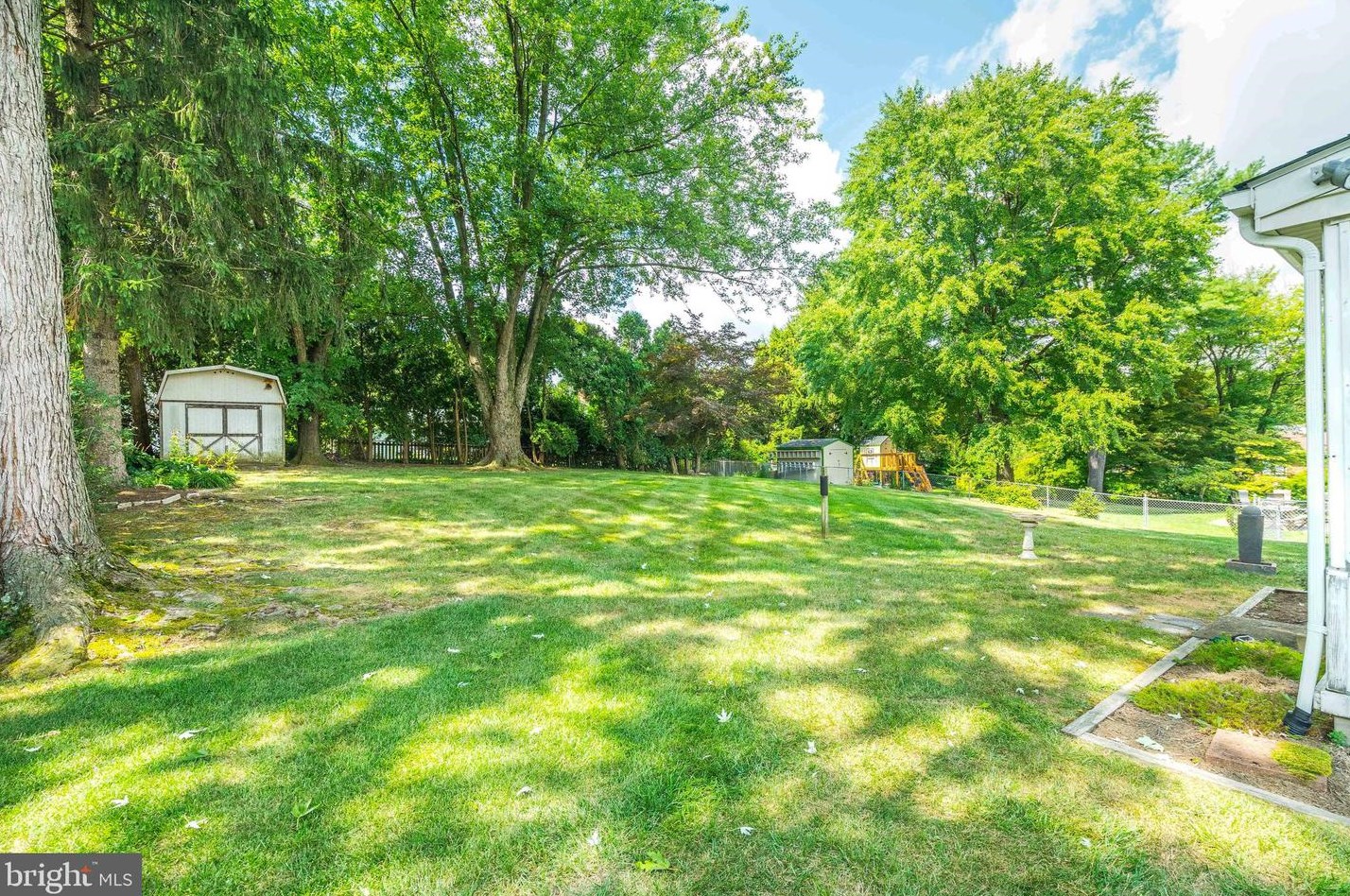 10823 Colton St, Fairfax, VA 22032