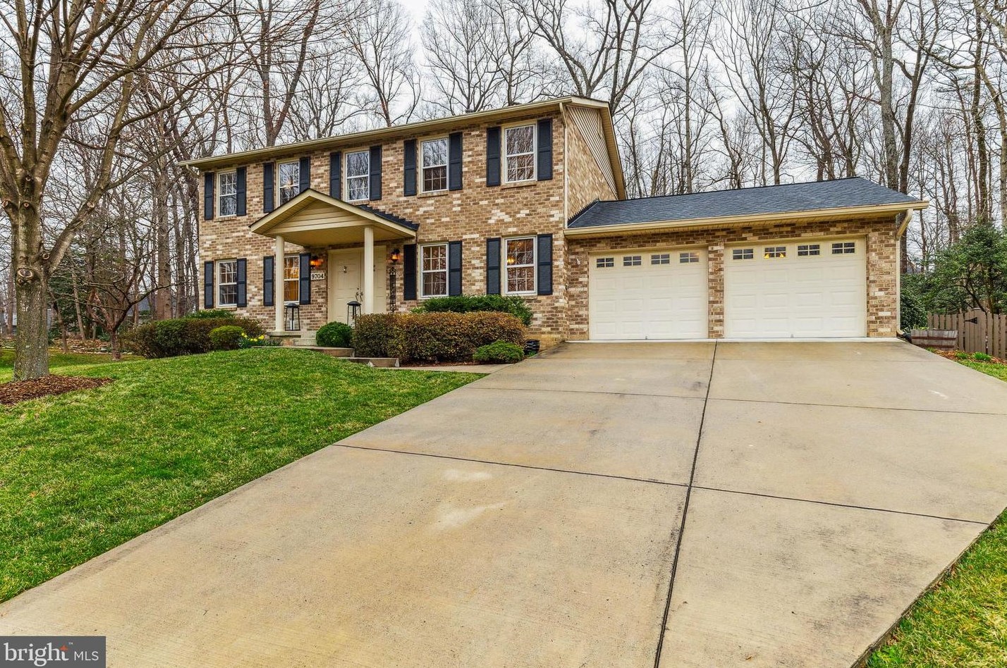 9704 Woodcarver Ct, Springfield, VA 22015