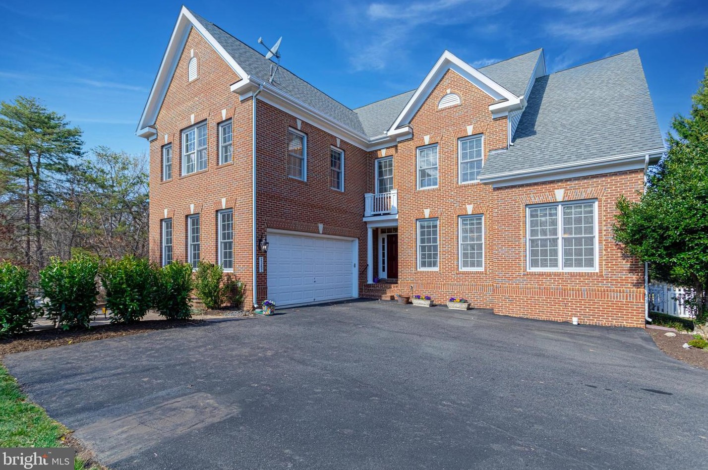 2362 Jawed Pl, Vienna VA  22027-1160 exterior