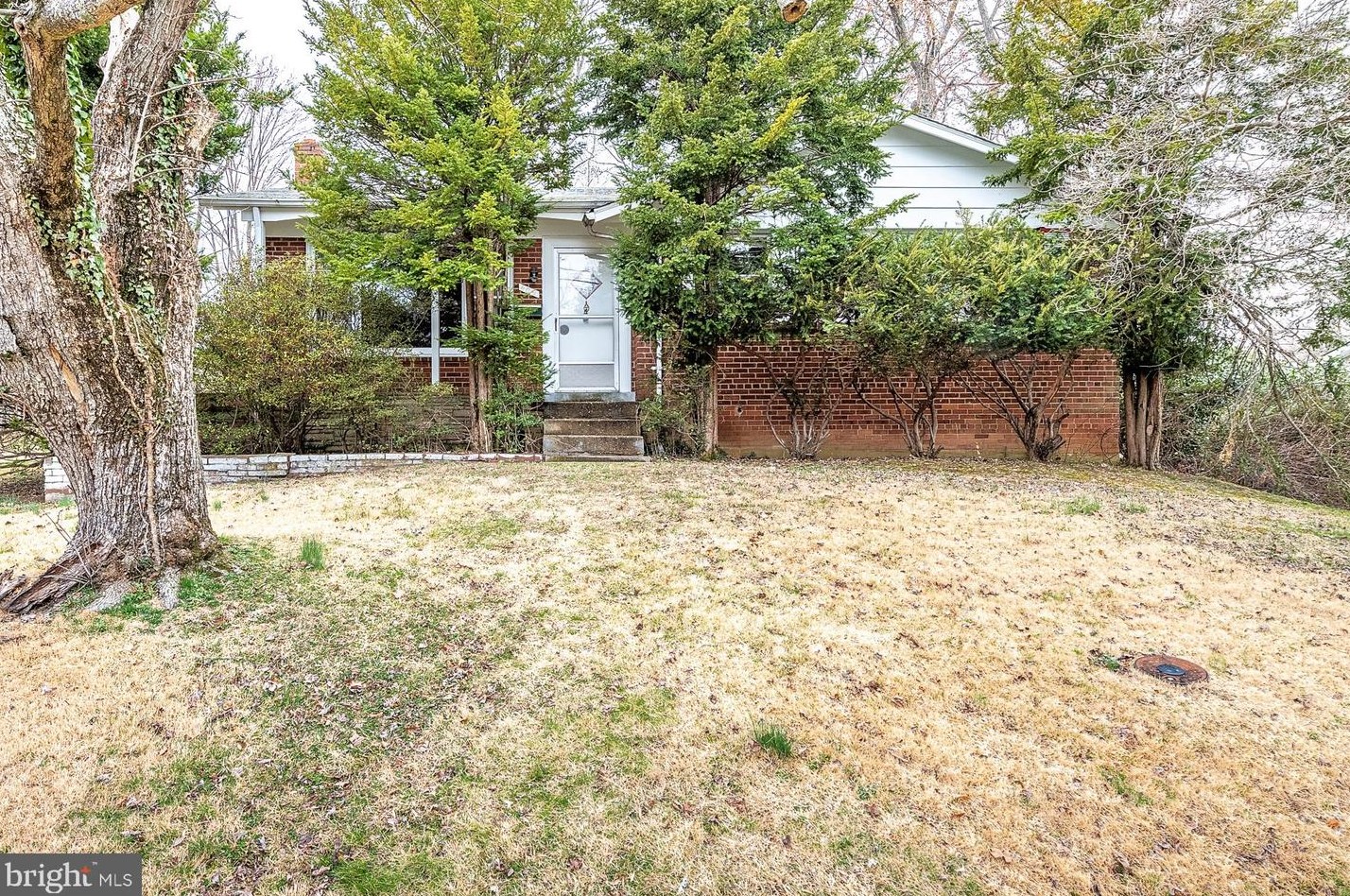 409 Yeonas Dr, Vienna, VA 22180-6435