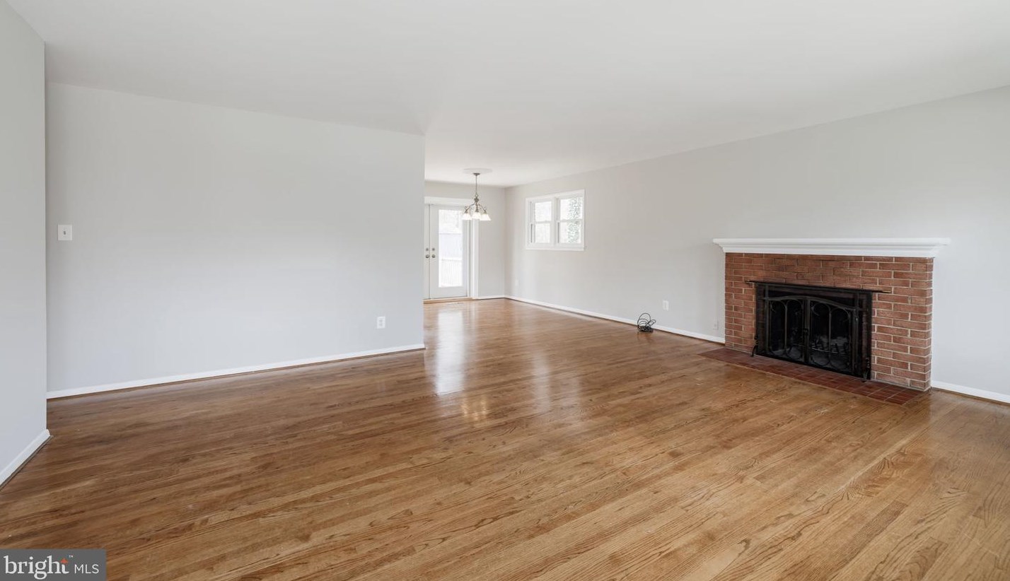 5414 Queensberry Ave, Springfield, VA 22151