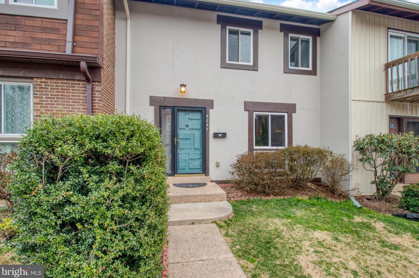 3037 Mission Square Dr, Fairfax, VA 22031-1113