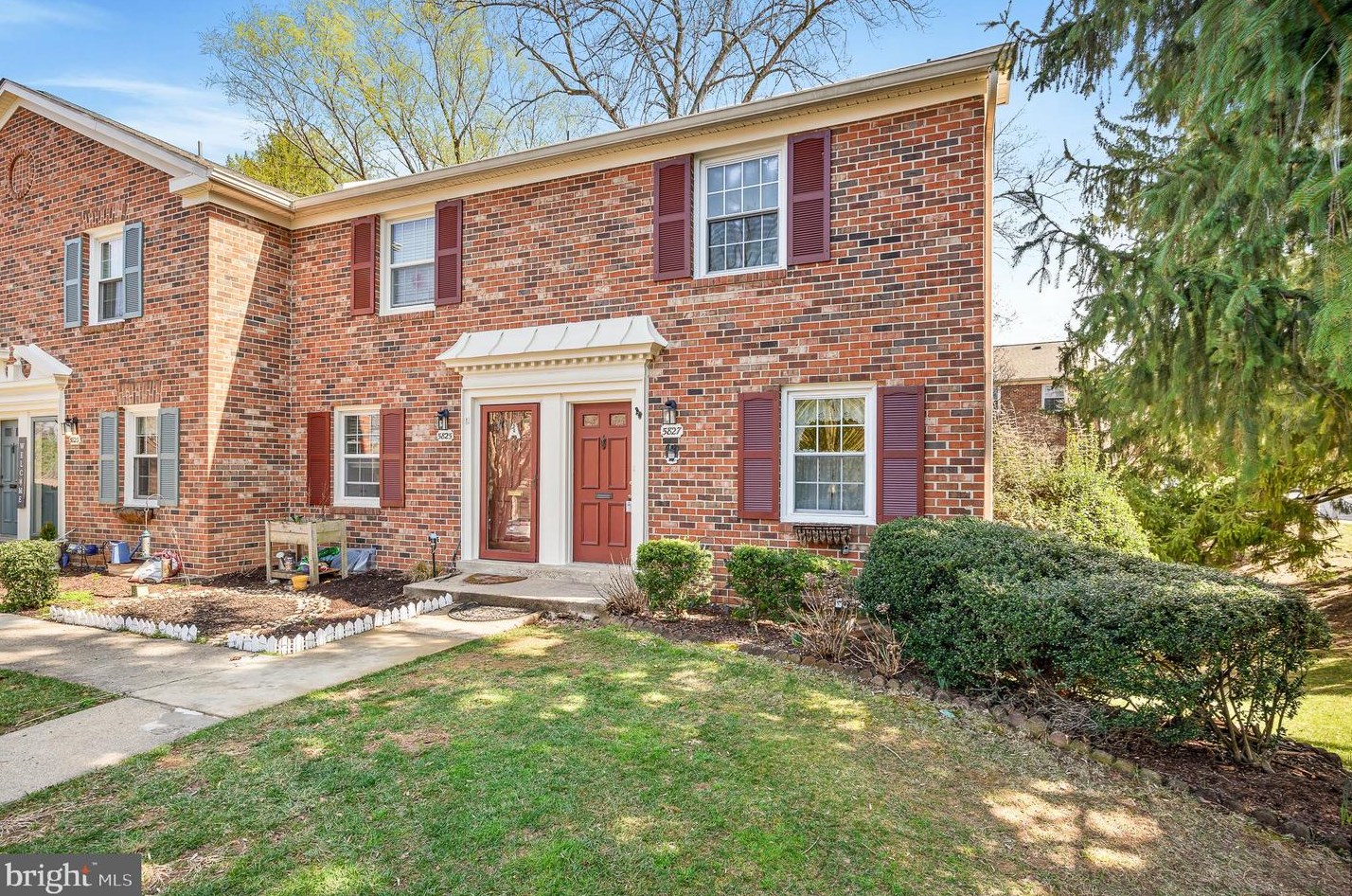 5827 Torington Dr #854, Springfield, VA 22152
