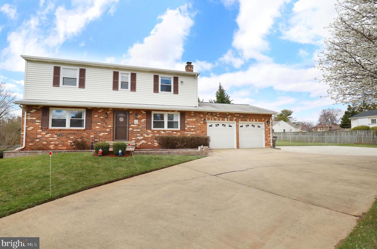 13378 Brookfield Ct, Fairfax, VA 20151-2618