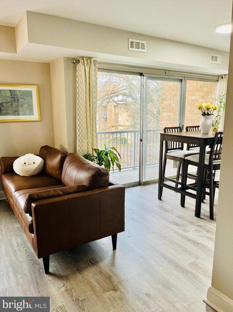 2906 Kings Chapel Rd #06/12, Falls Church, VA 22042