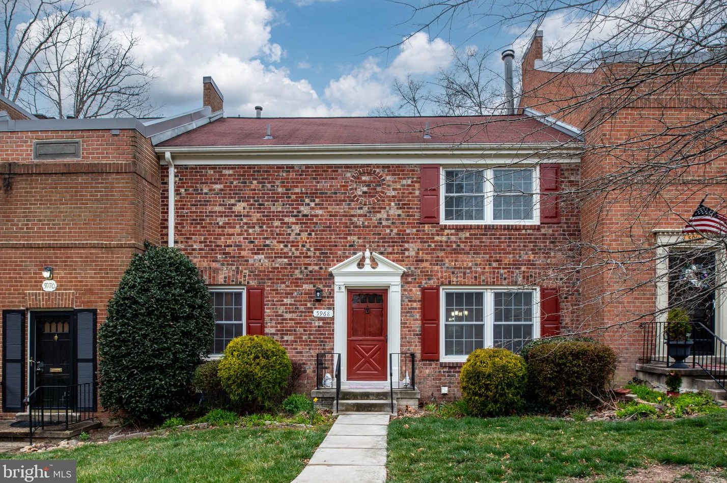 5968 Seabright Rd, Springfield, VA 22152