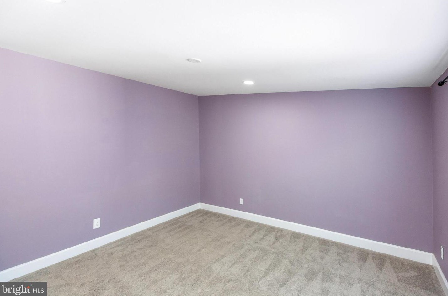 14616 National Dr, Fairfax VA  20151-3949 exterior